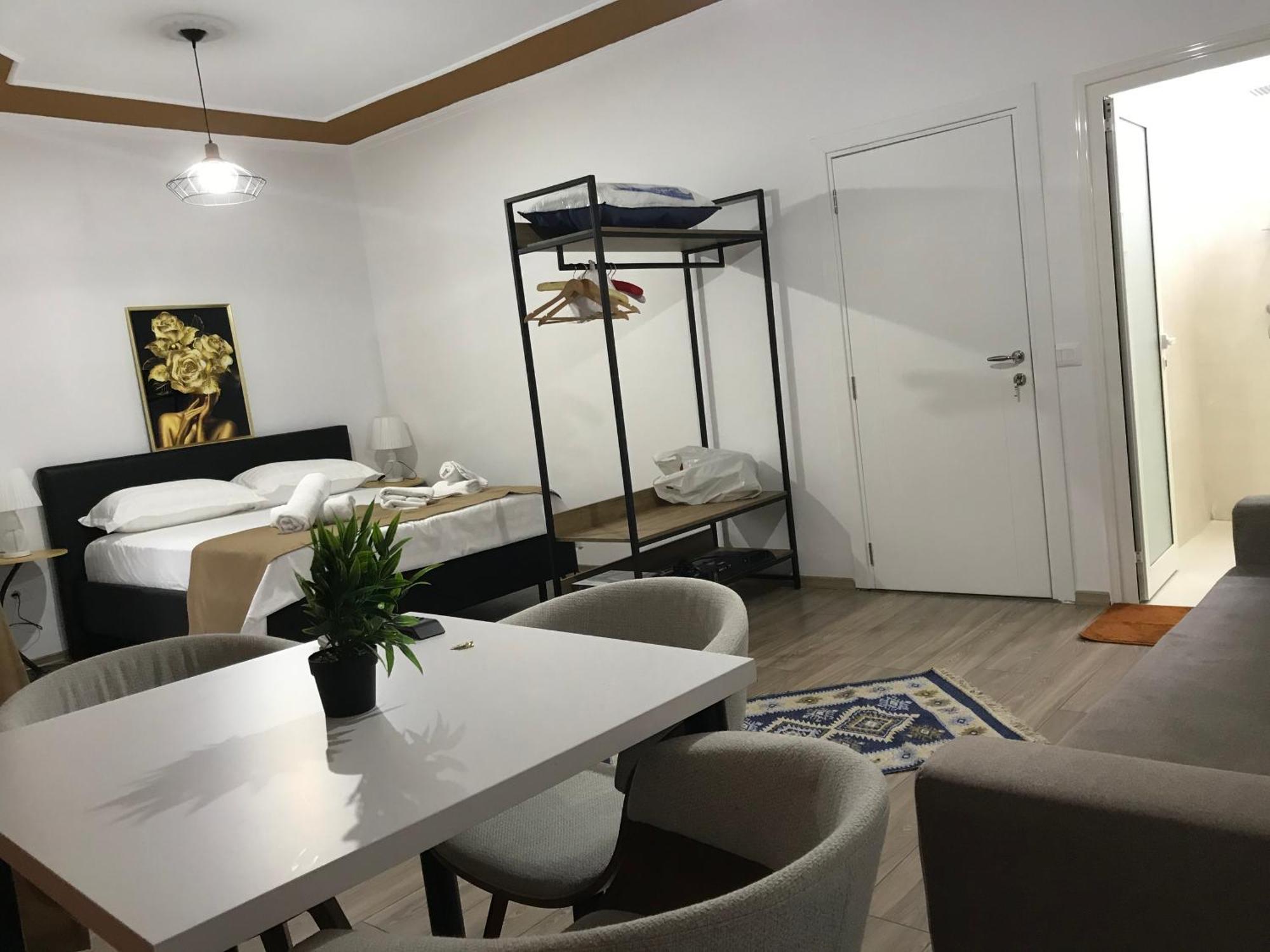 Apartament Square 21 *