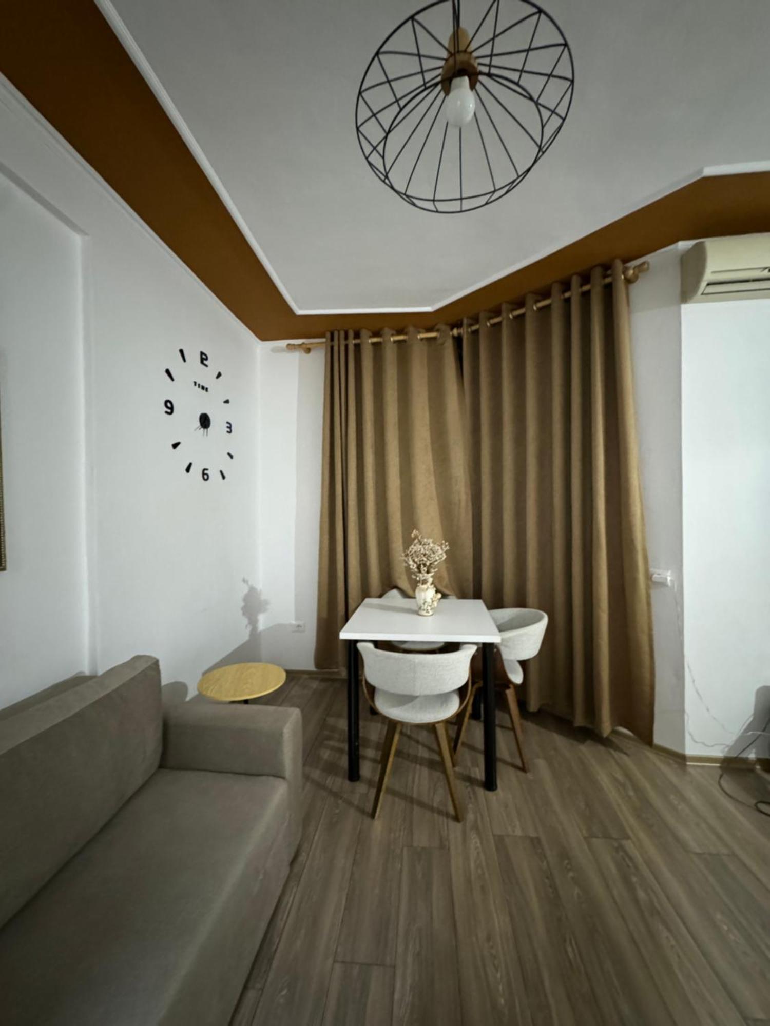 Square 21 Apartament *